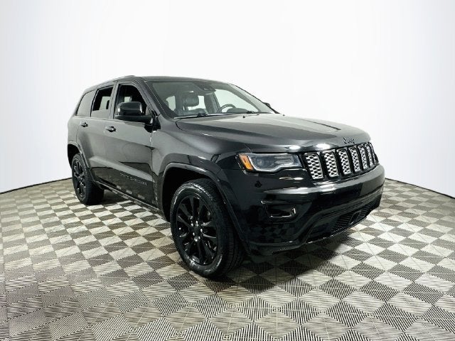 Used 2020 Jeep Grand Cherokee Altitude photo 1
