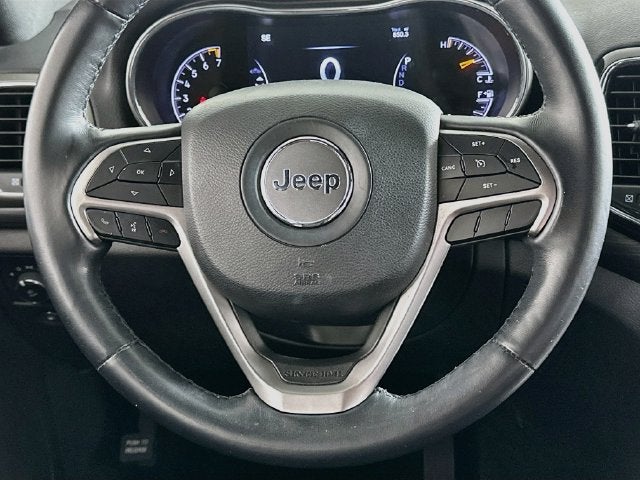 Used 2020 Jeep Grand Cherokee Altitude photo 14