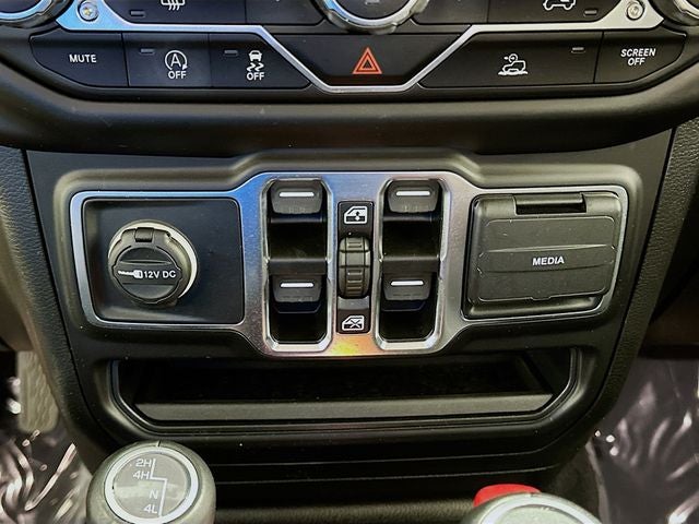 2022 Jeep Gladiator Overland