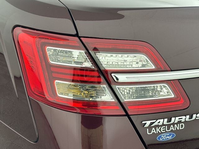 2018 Ford Taurus Limited