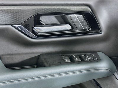 2025 GMC Yukon XL AT4