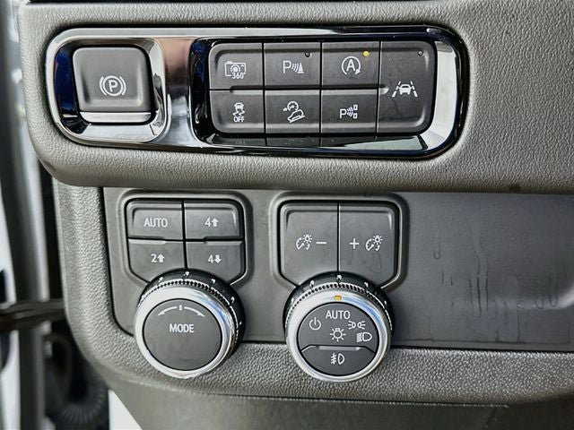 2025 GMC Yukon XL AT4