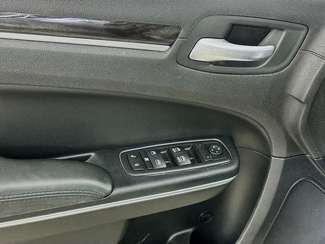 2016 Chrysler 300 Limited