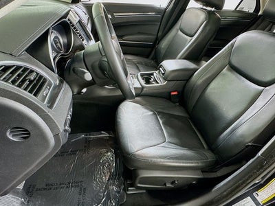 2016 Chrysler 300 Limited