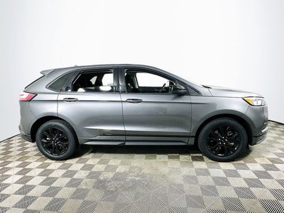 2022 Ford Edge SE