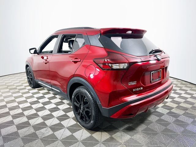 2023 Nissan Kicks SR