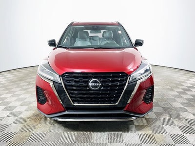 2023 Nissan Kicks SR