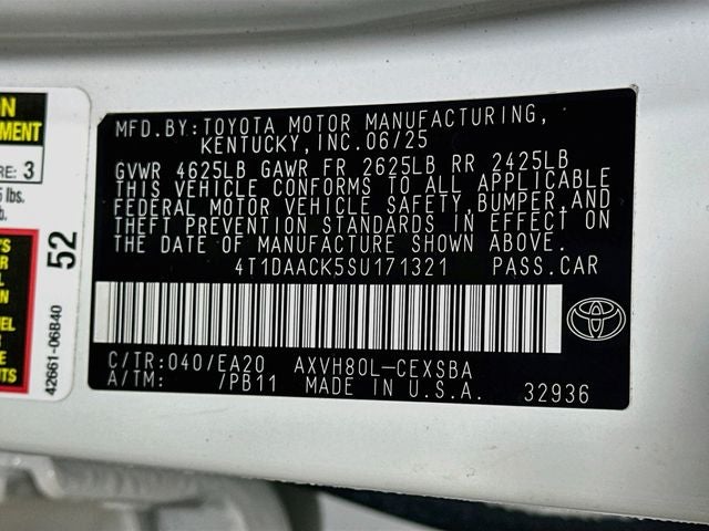 2025 Toyota Camry SE