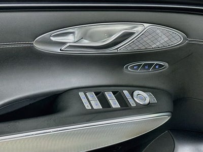 2024 Genesis GV70 2.5T Select