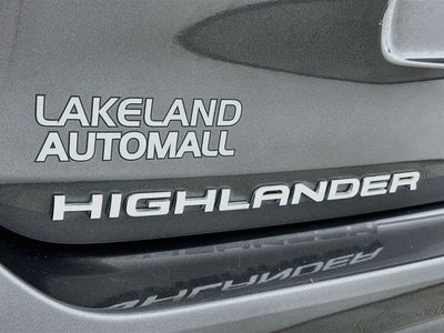 2022 Toyota Highlander Hybrid XLE