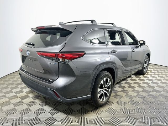 2022 Toyota Highlander Hybrid XLE