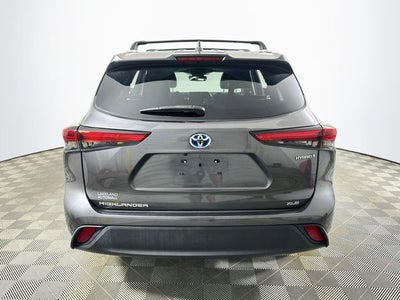2022 Toyota Highlander Hybrid XLE