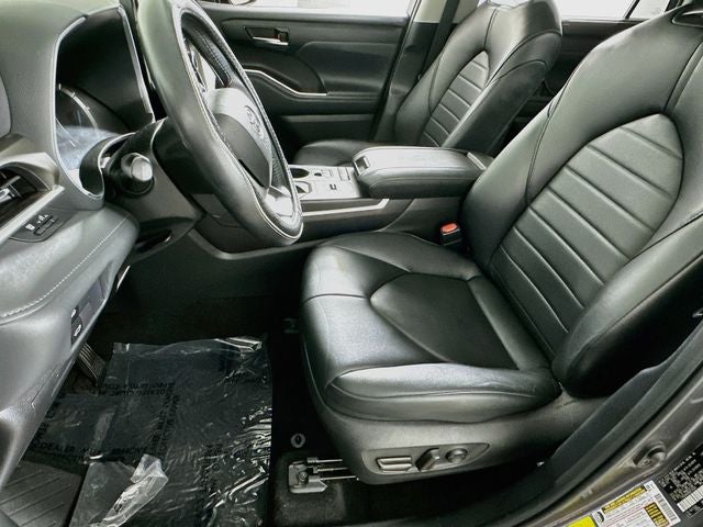 2022 Toyota Highlander Hybrid XLE