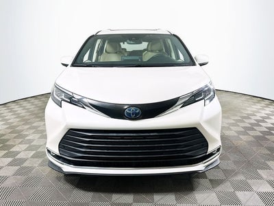 2021 Toyota Sienna XLE 7 Passenger