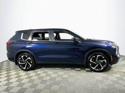 2023 Mitsubishi Outlander SE