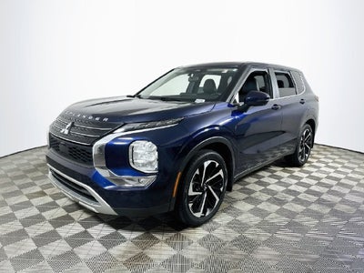 2023 Mitsubishi Outlander SE