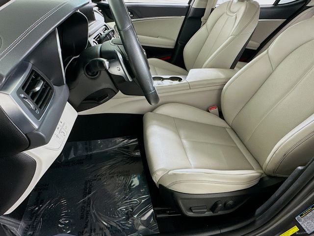 2021 Genesis G70 2.0T