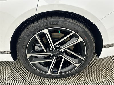 2025 Genesis G80 2.5T