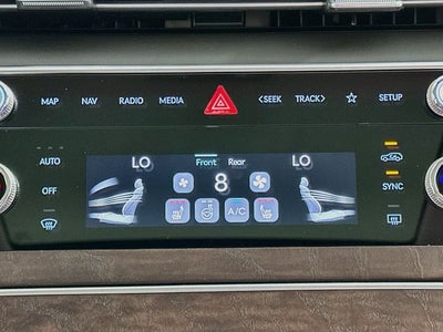 2027 Genesis GV80 2.5T Select