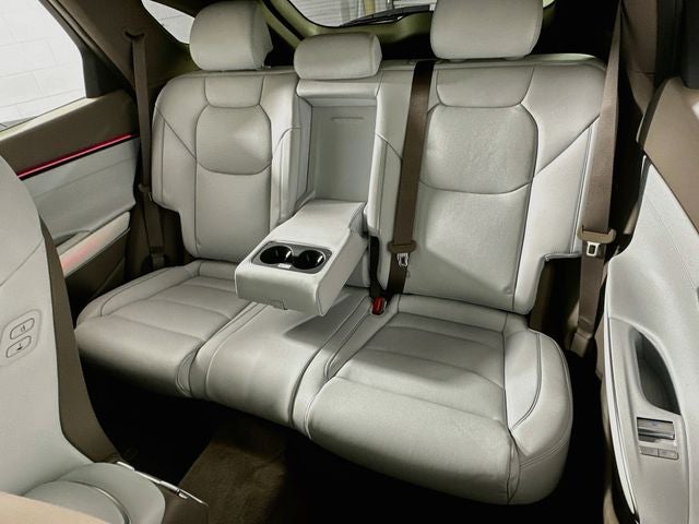 2027 Genesis GV70 2.5T Advanced