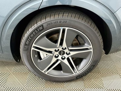 2027 Genesis Electrified GV70 2.5T Advanced