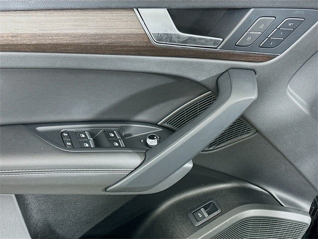 2023 Audi Q5 40 Premium Plus quattro