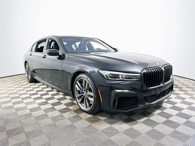 2021 BMW 7 Series M760i xDrive's photo