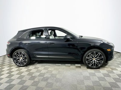 2023 Porsche Macan Base