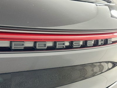 2023 Porsche Macan Base