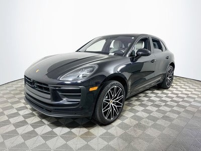 2023 Porsche Macan Base