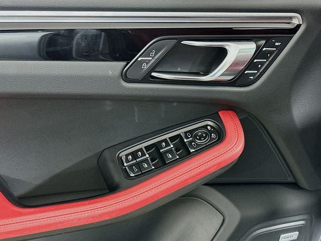 2021 Porsche Macan S